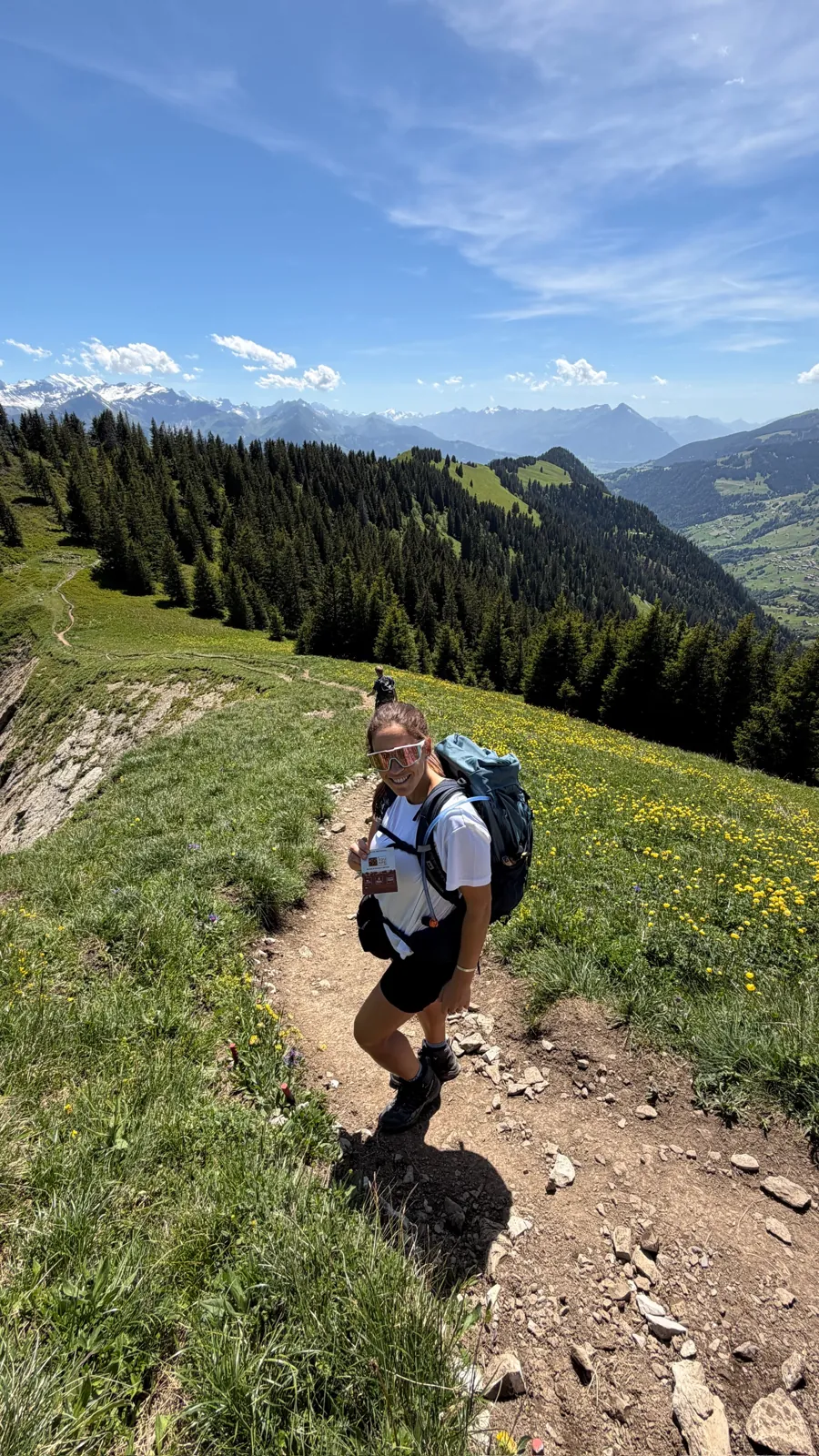 Wandern auf einem Bergweg
